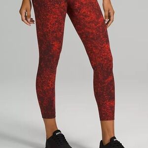 Lululemon Wunder Train High-Rise
Tight 25"